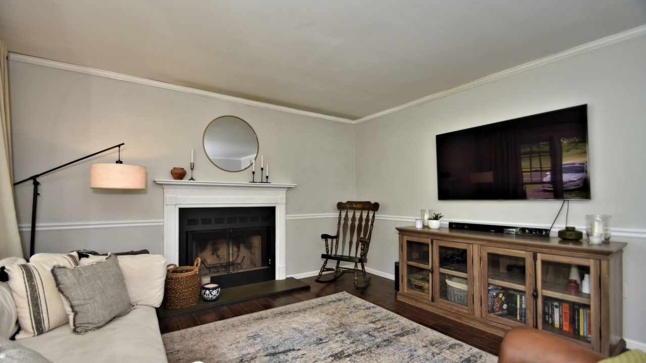 831 S Perkasie Rd, Perkasie, PA, 18944 Scene 2