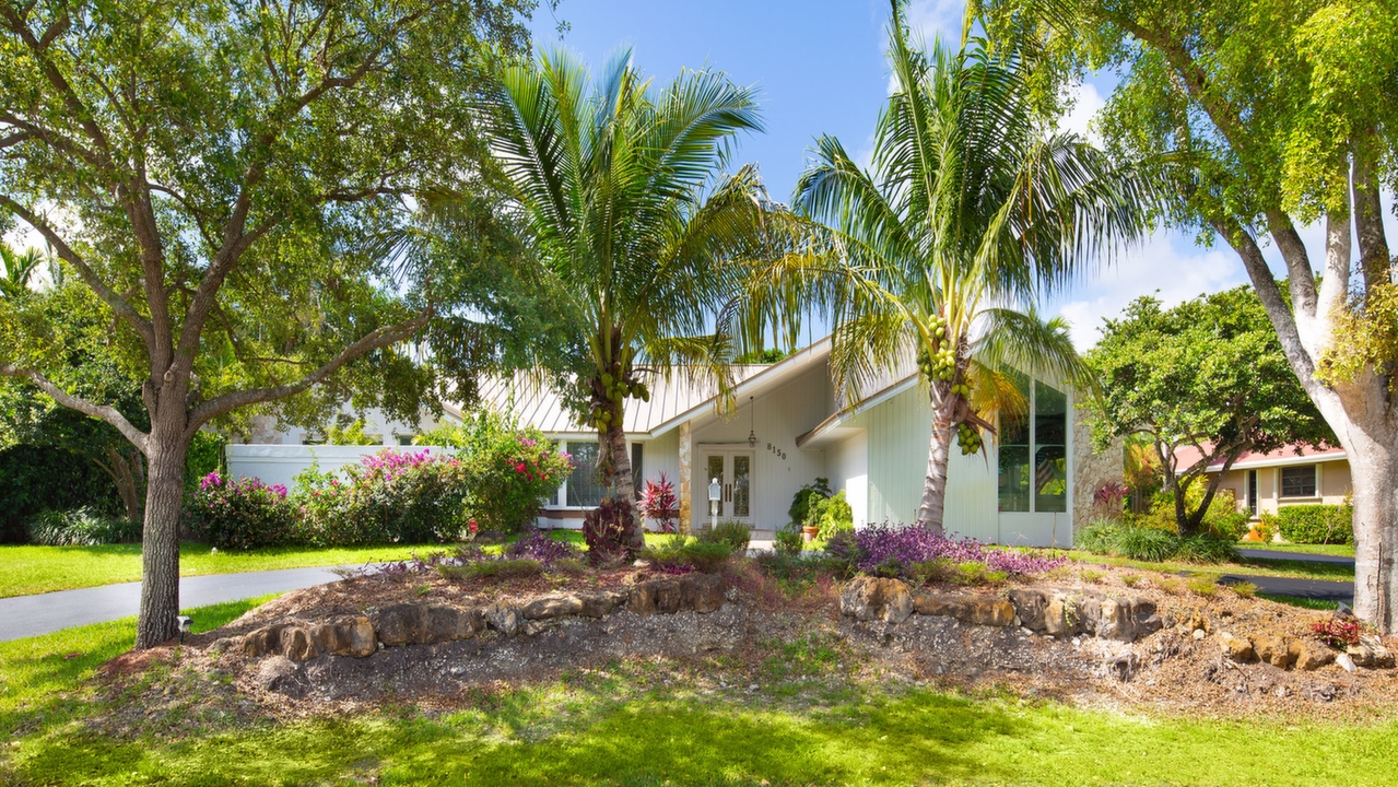 8150-SW-143rd-St-02