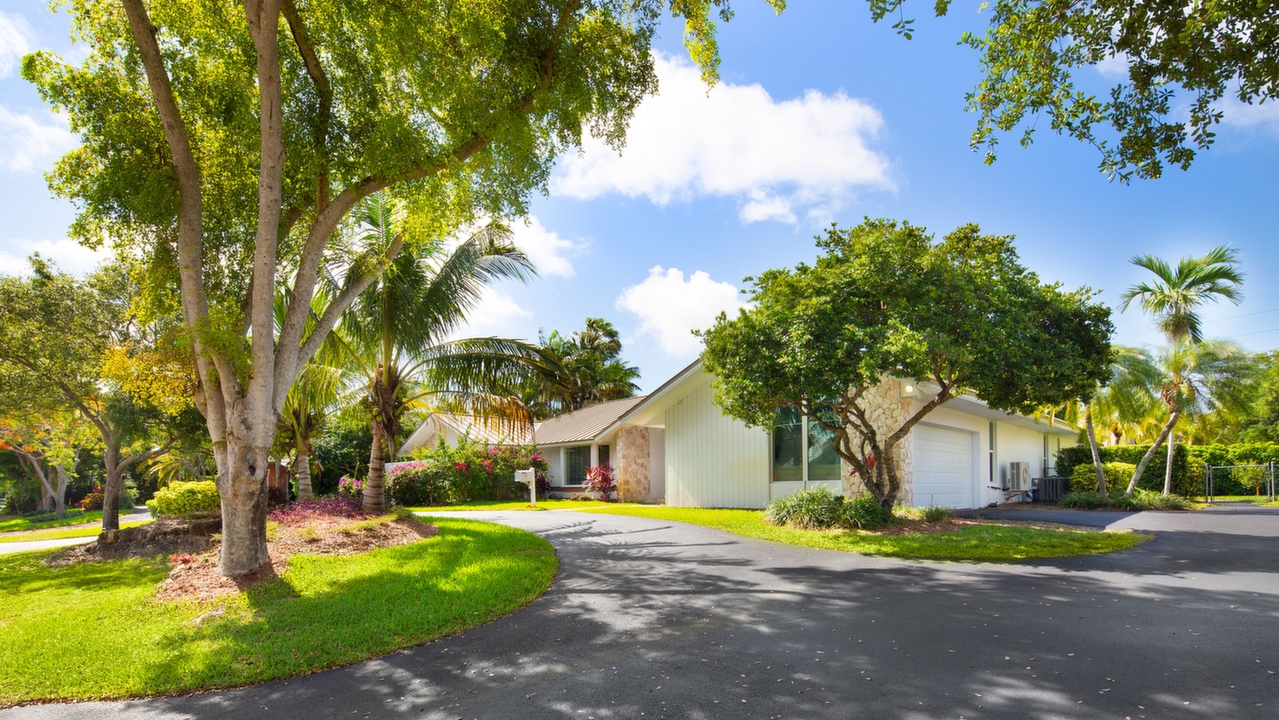 8150-SW-143rd-St-03