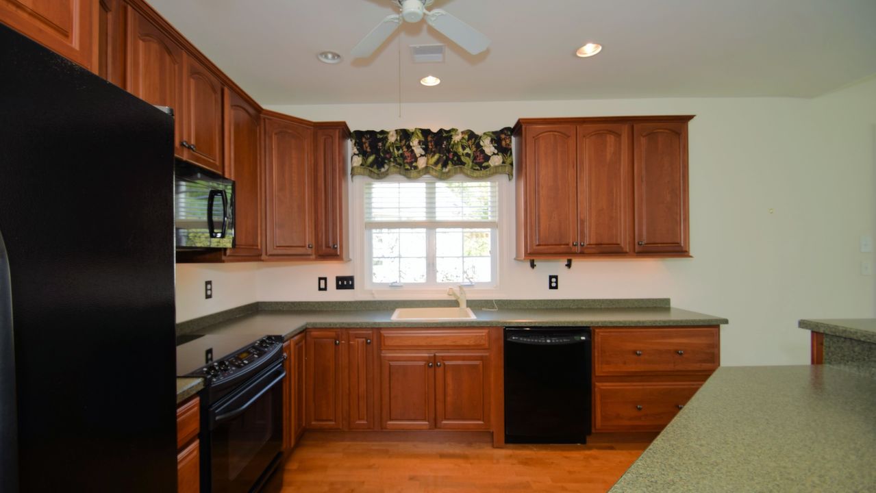 1056 Balfour Cir, Phoenixville, PA, 19460 Scene 2