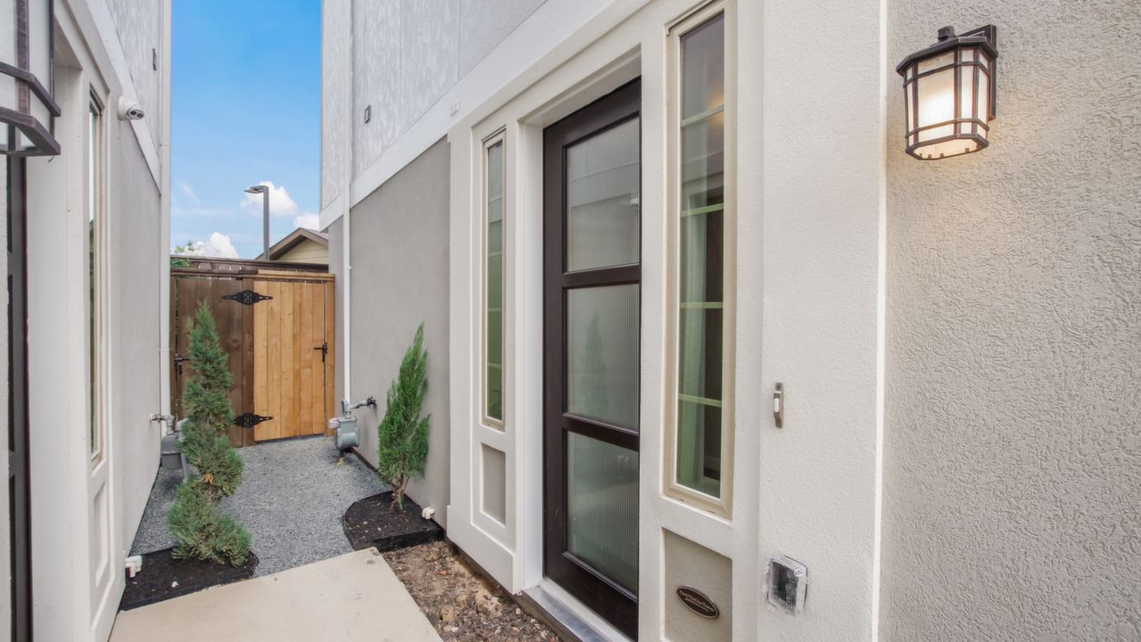 11936StirlingRowLn_003