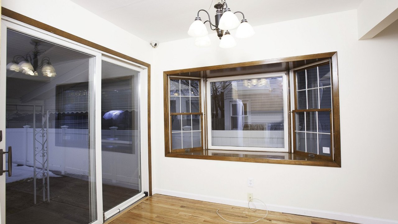 5 Audrey Ave, Plainview, NY, 11803 Scene 4