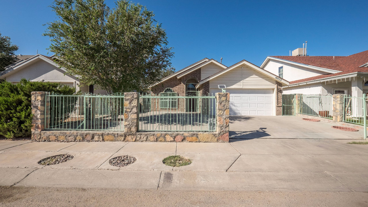 10422 Carter Scott, El Paso, TX, 79927 Scene 1