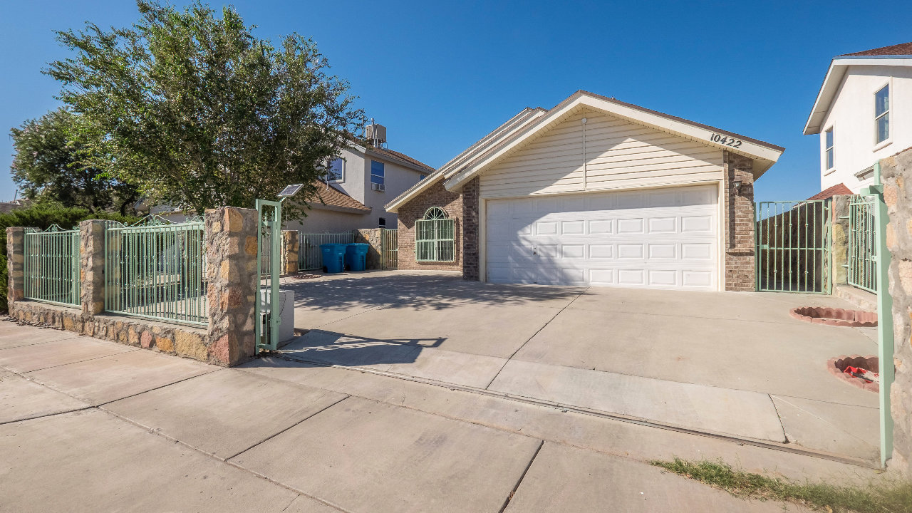 10422 Carter Scott, El Paso, TX, 79927 Scene 2
