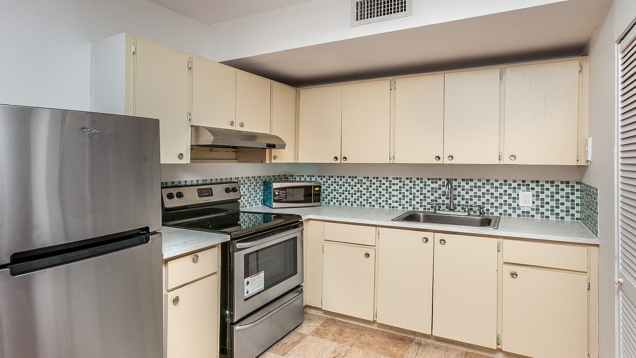 Jade-Condominiums-#304-04