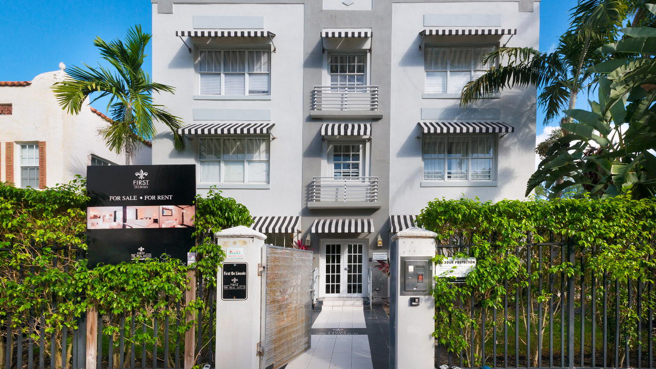 First-on-Lincoln-#12-01