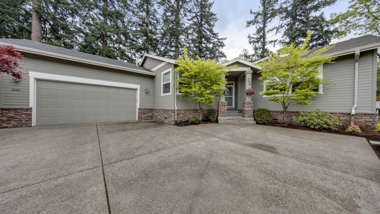 1880 NE 201st Ave, Fairview, OR, 97024 Scene 2