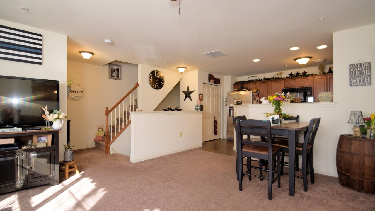 2031 Morgan Hill Dr, Pennsburg, PA, 18073 Scene 3