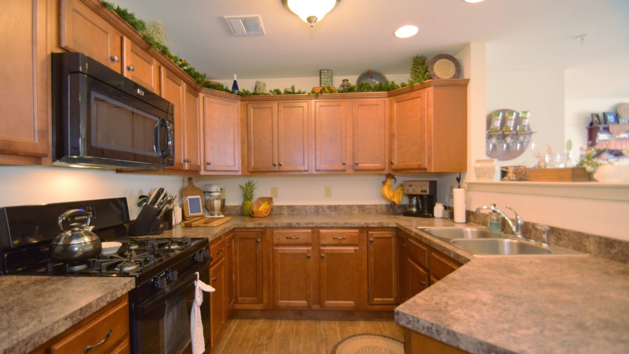 2031 Morgan Hill Dr, Pennsburg, PA, 18073 Scene 4