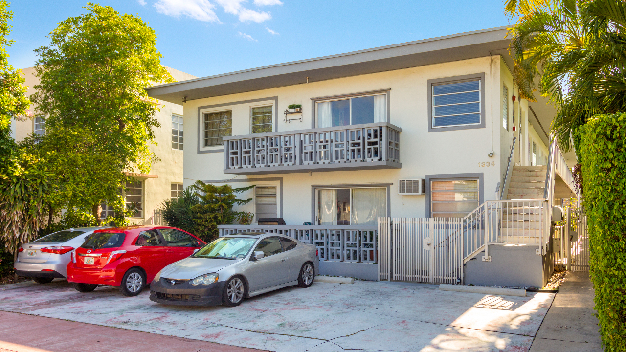 Euclid-Beach-Condos-#8-01