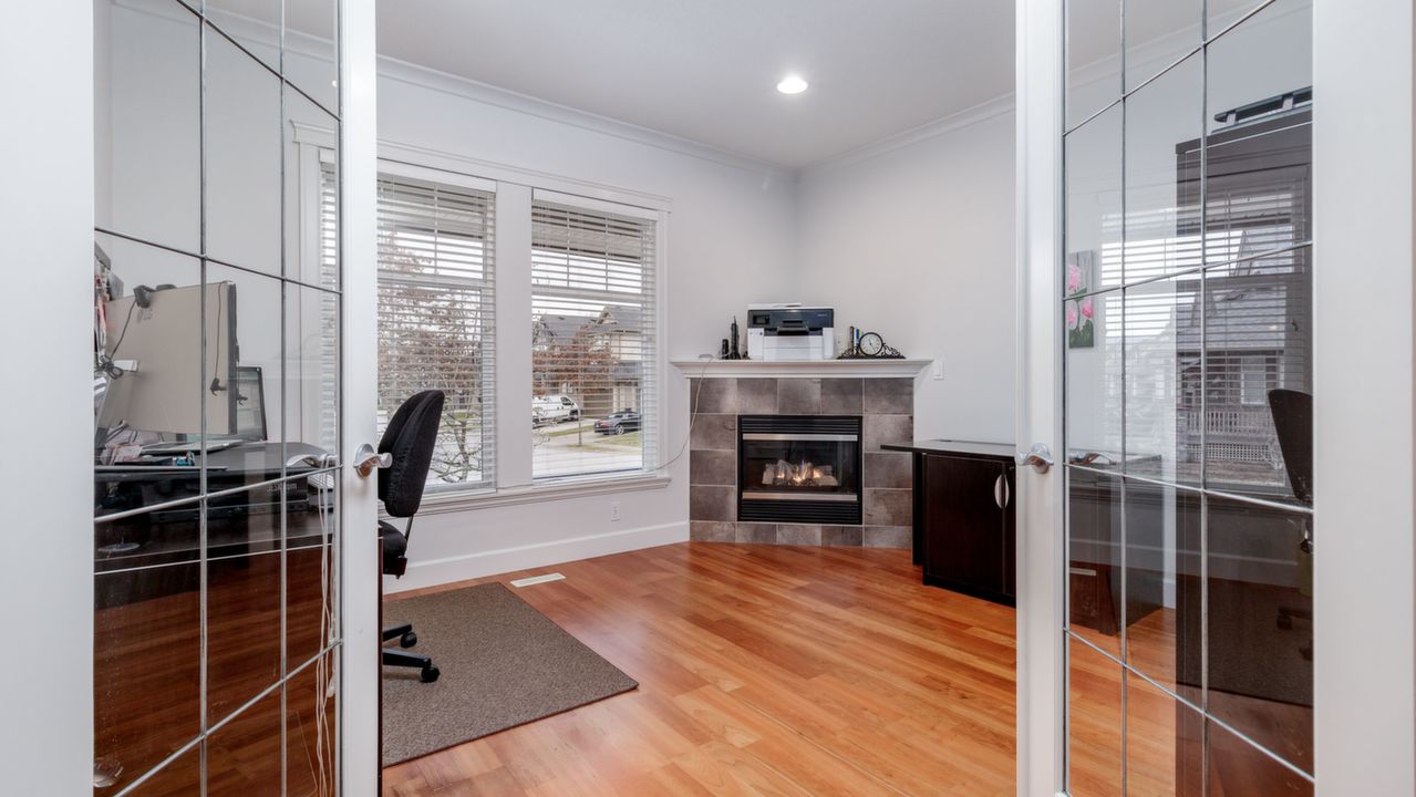 19660 ALOUETTE BLVD, Pitt Meadows, BC, V3Y 2V8 Scene 4