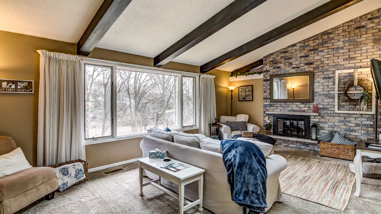 Call Andraya @ (715) 456-0320