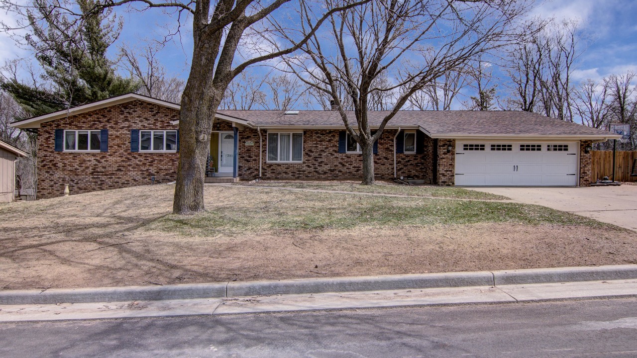 Call Andraya @ (715) 456-0320