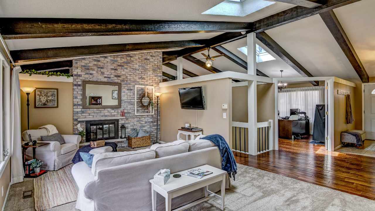 Call Andraya @ (715) 456-0320