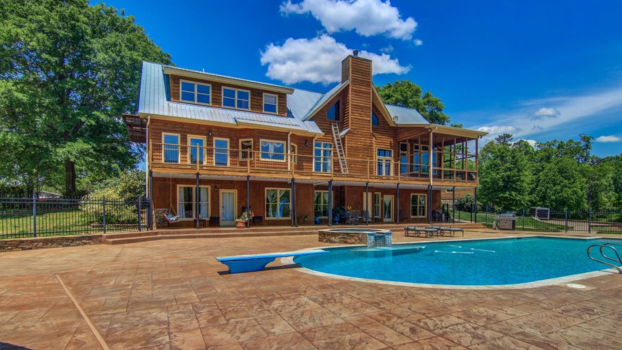 Back of House and In Ground Pool