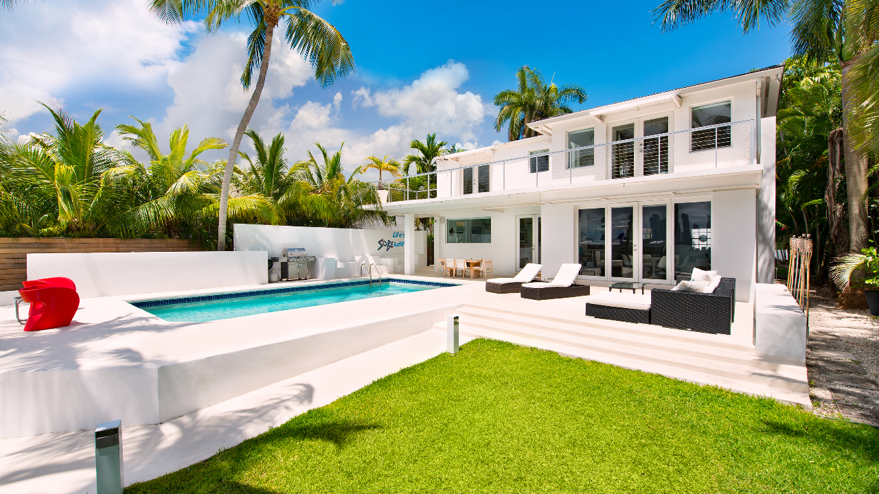 302-W-San-Marino-Dr-04