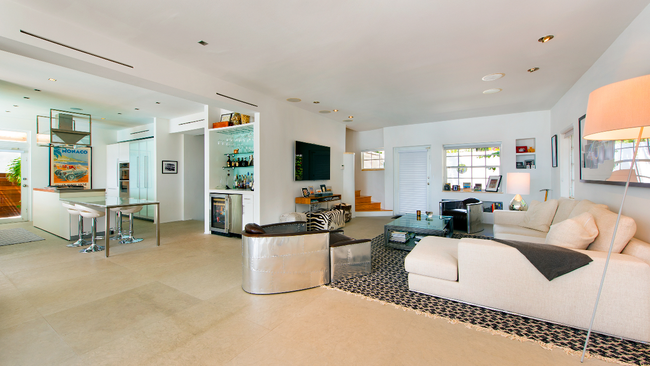 302-W-San-Marino-Dr-08