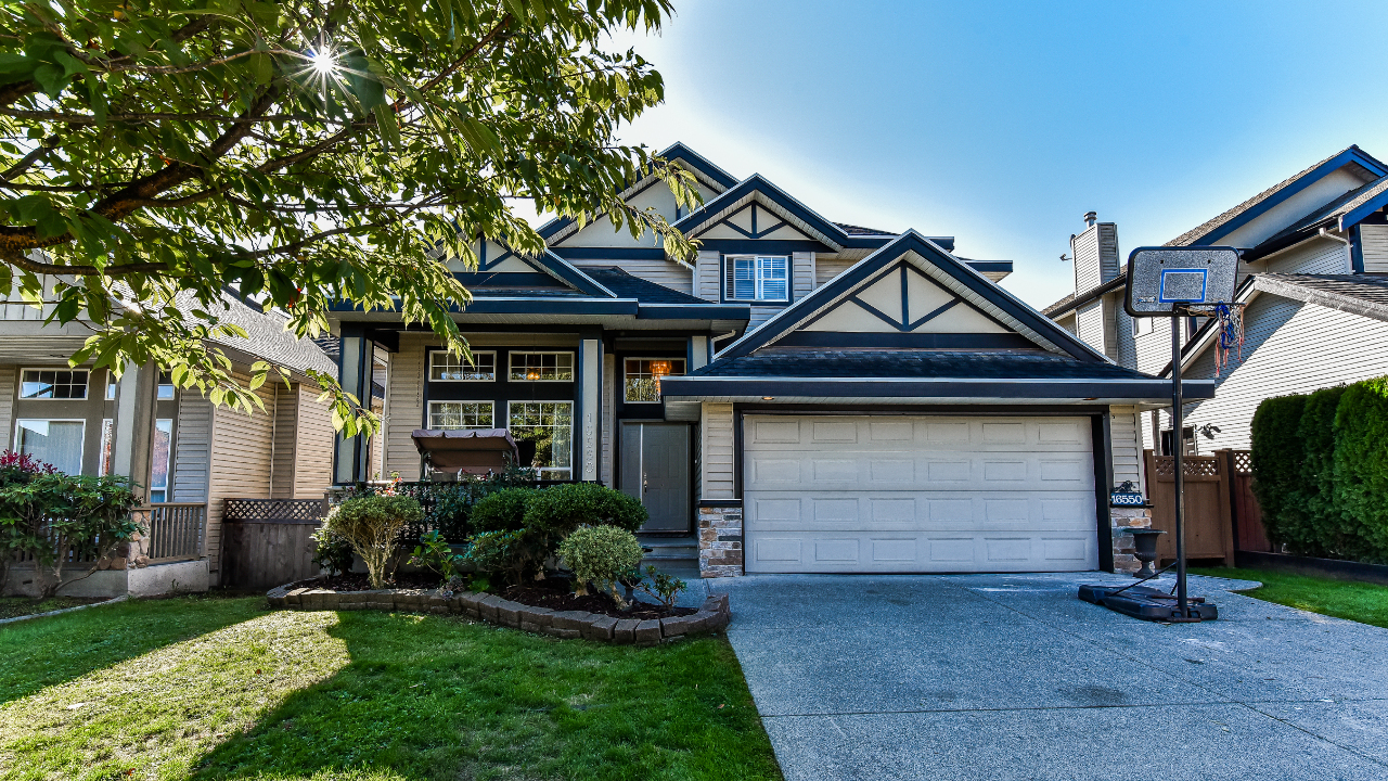 16550 63 Ave, Surrey, BC, V3S 2V2 Scene 1