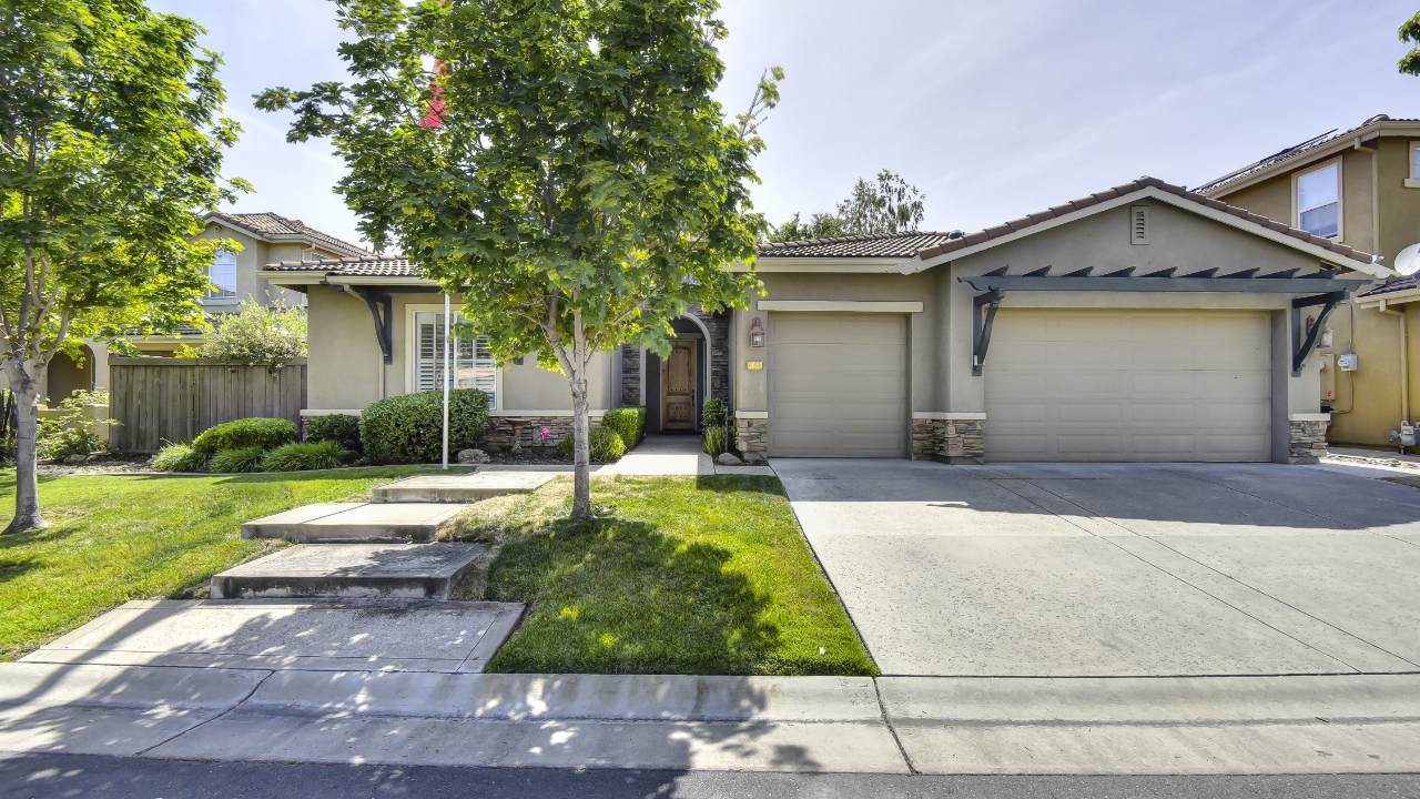 5061 Dodson Lane, Sacramento, CA, 95835 Scene 1