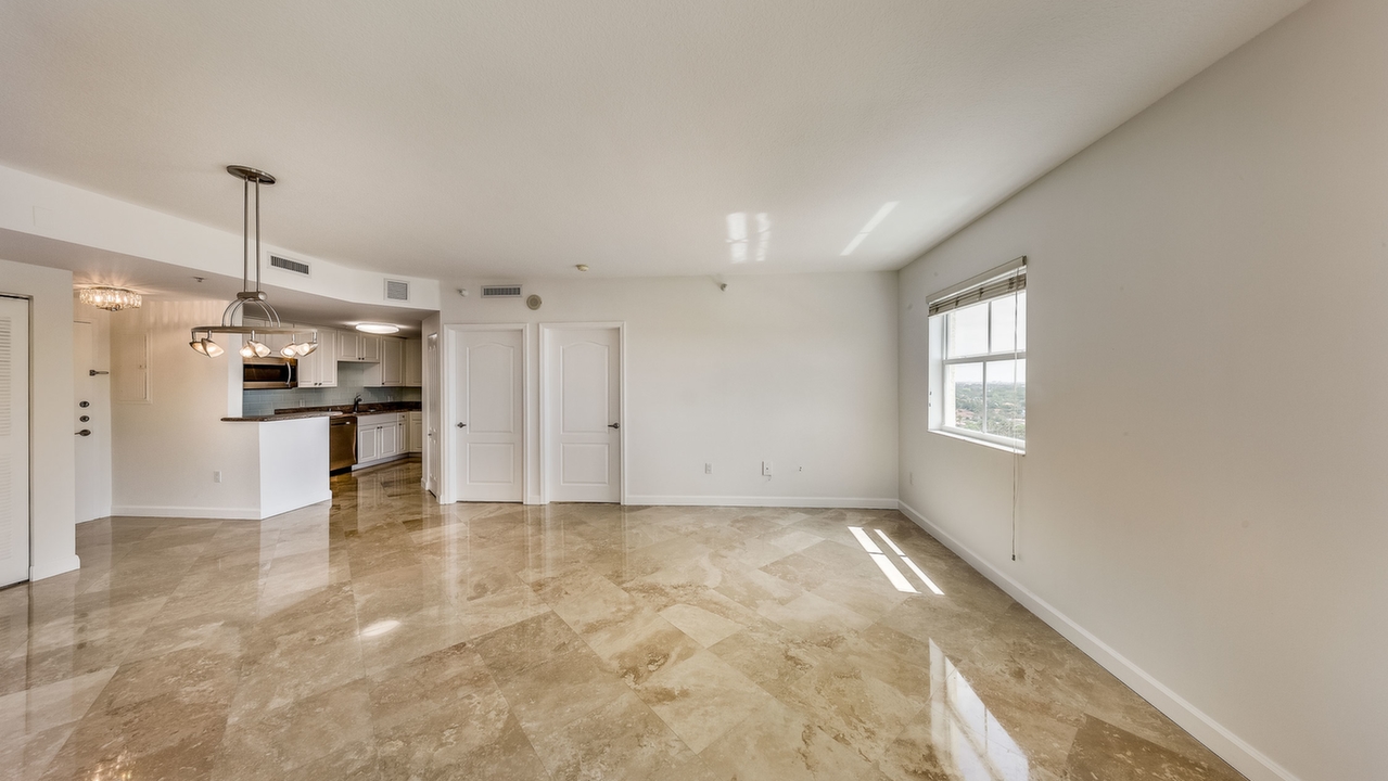 Gables-View-#907-02
