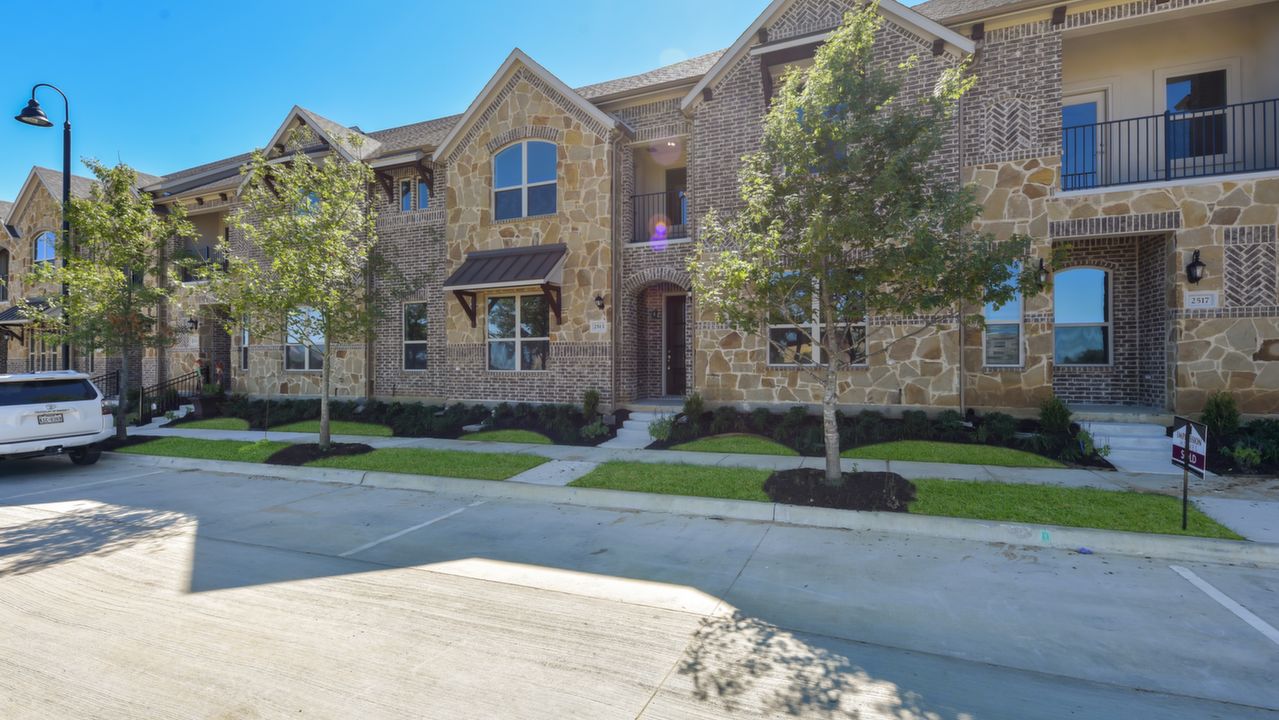 2513GramercyPlace_003