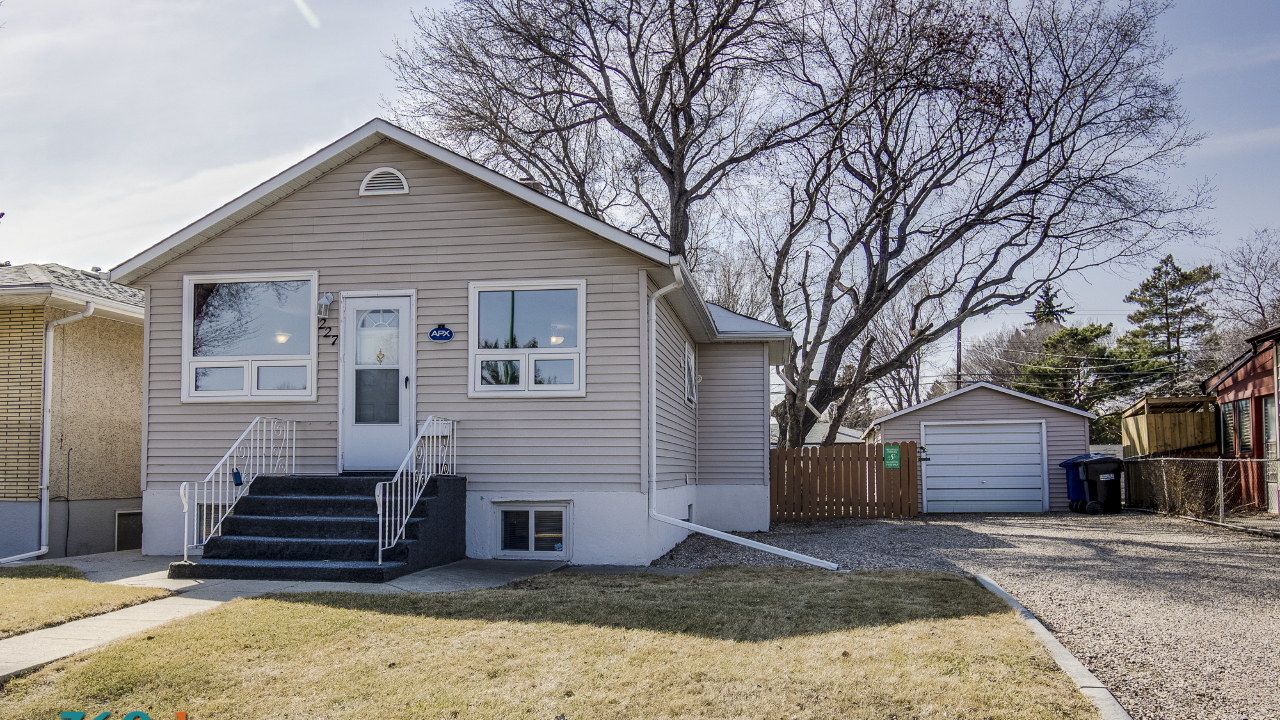 227 Ave W North, SK-102