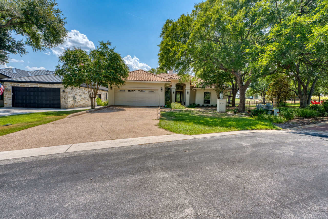 505 Flintstone, Horseshoe Bay, TX, 78657 Scene 1