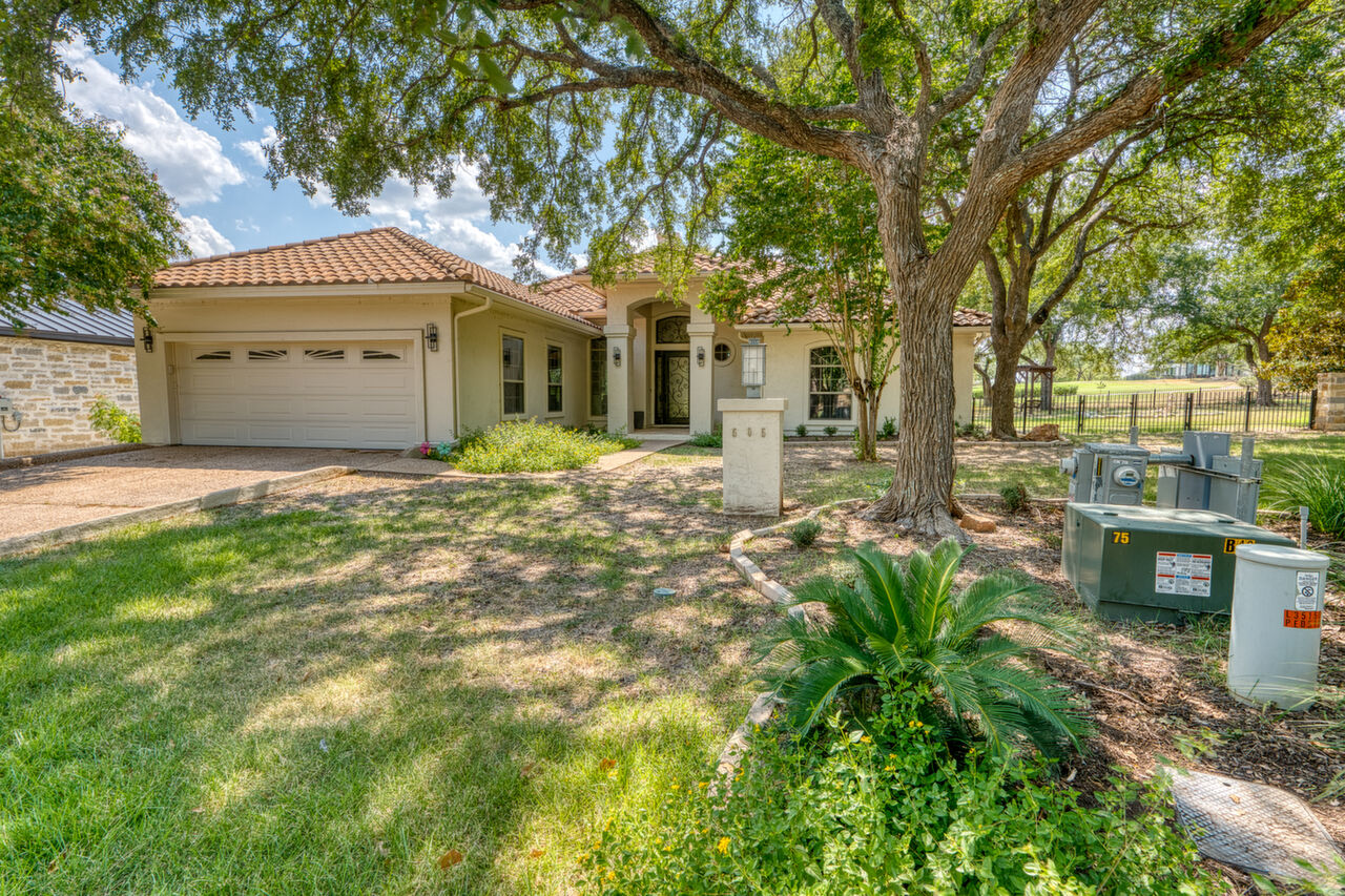 505 Flintstone, Horseshoe Bay, TX, 78657 Scene 3