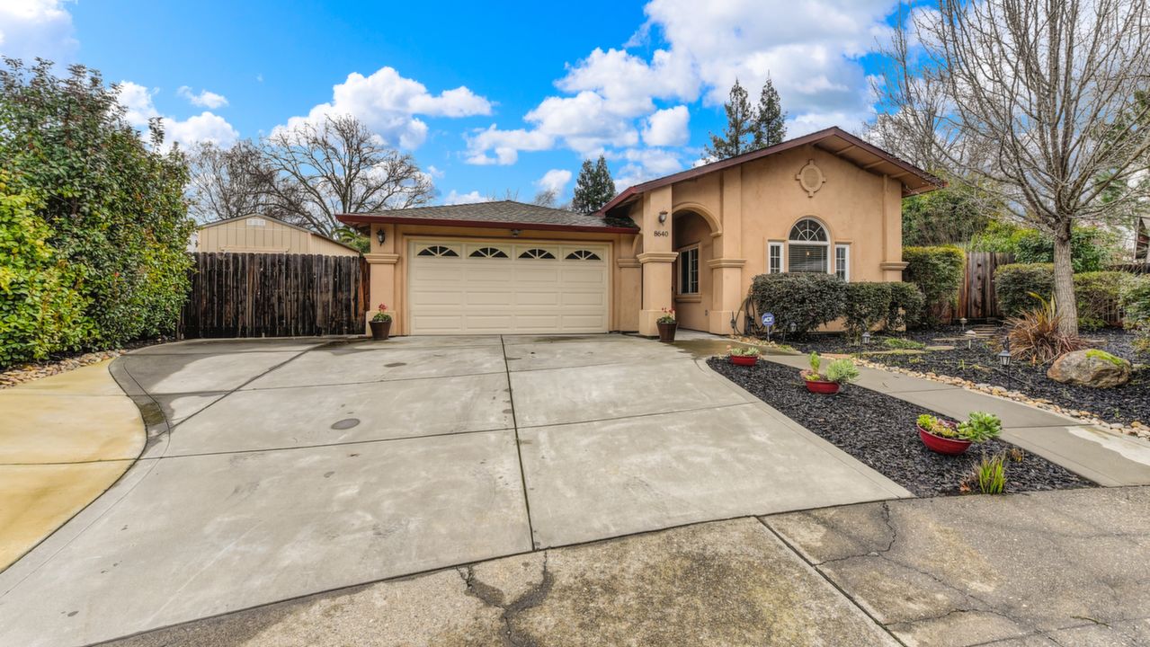 8640 La Paenda Way, Orangevale, CA, 95662 Scene 1