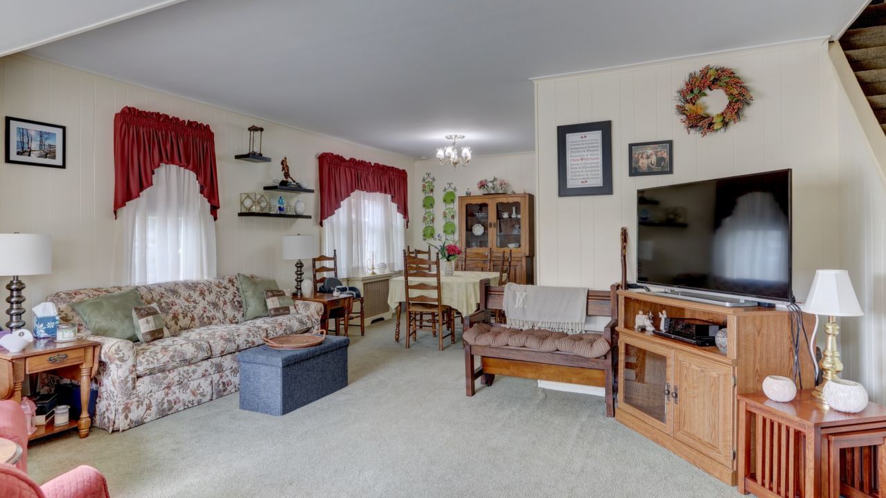 3 1st Ave, East Rockaway, NY, 11518 Scene 3