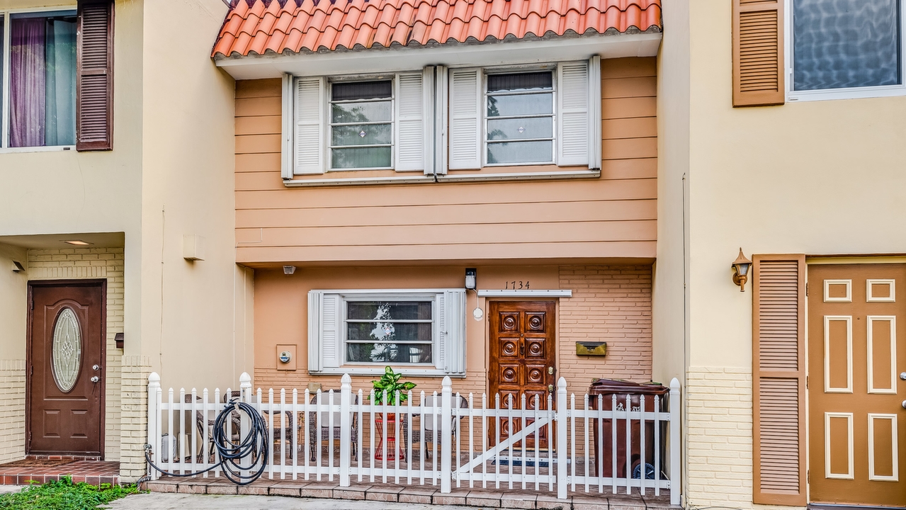 1734-W-75th-St-02