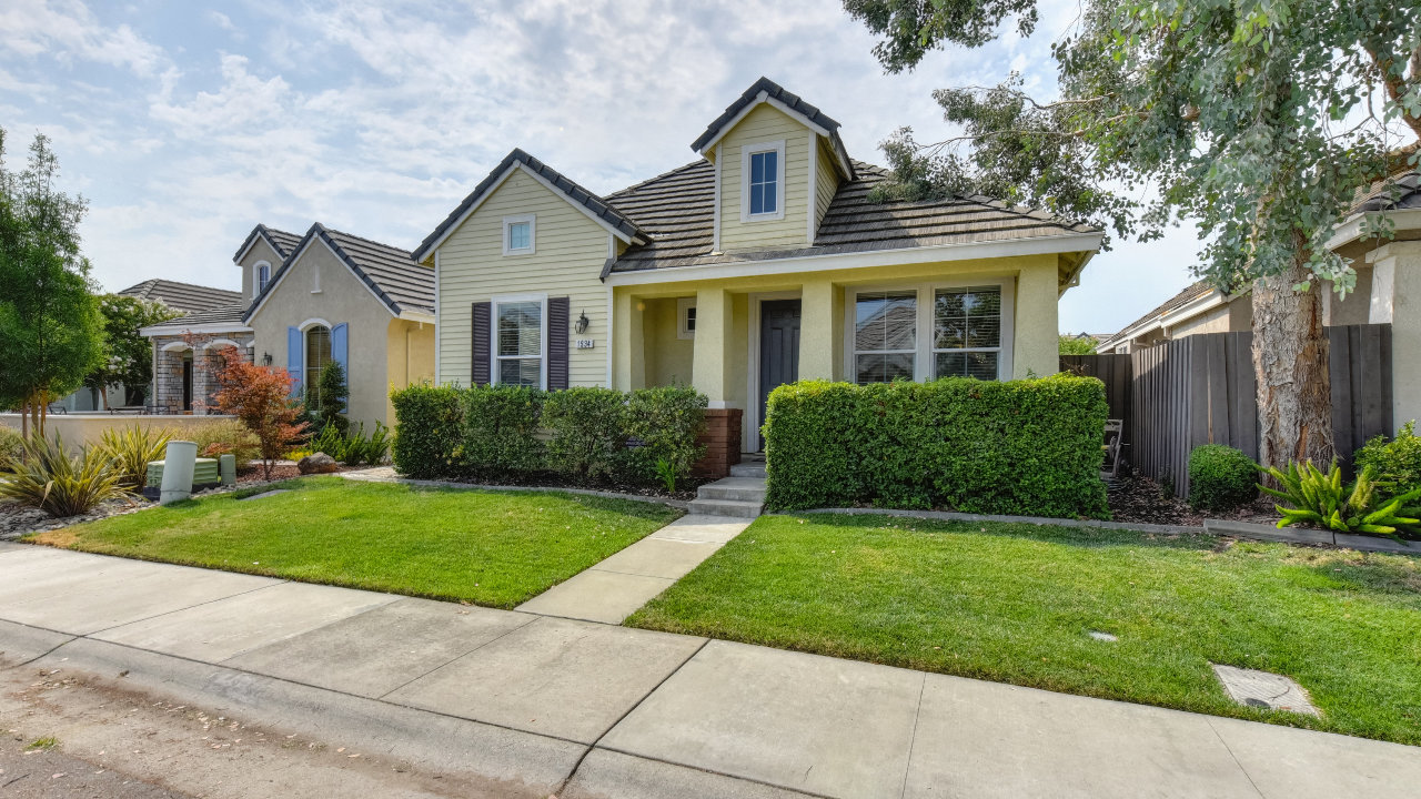 1934 Dawnelle Way, Sacramento, CA, 95835 Scene 3