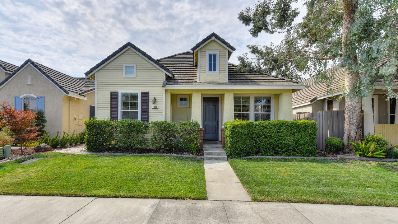 1934 Dawnelle Way, Sacramento, CA, 95835 Scene 1