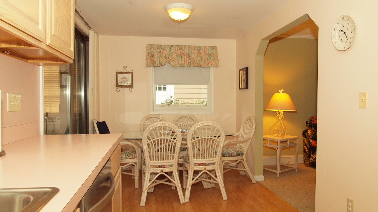 Kitchen and Breakfast Nook