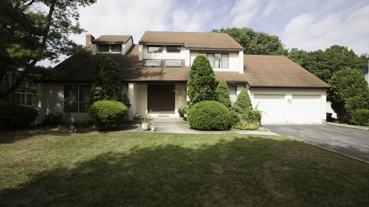 12 Tony Drive, Kings Park, NY, 11754 Scene 1