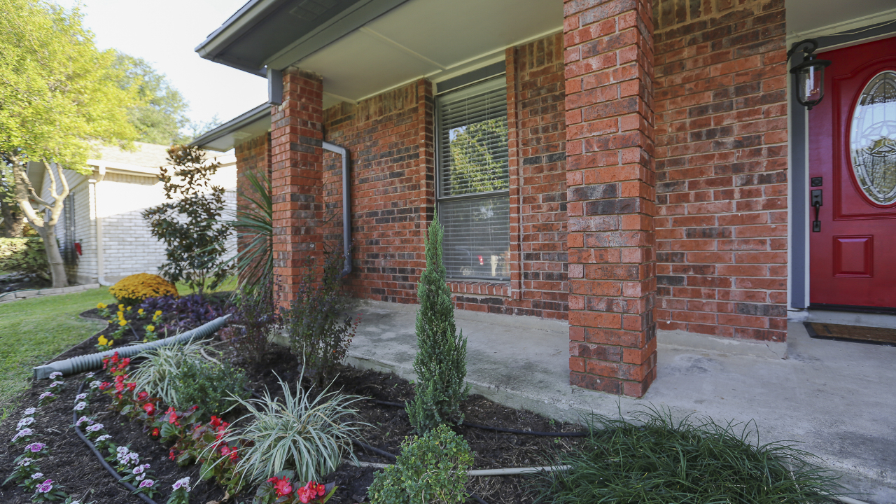 Exterior_Front Porch