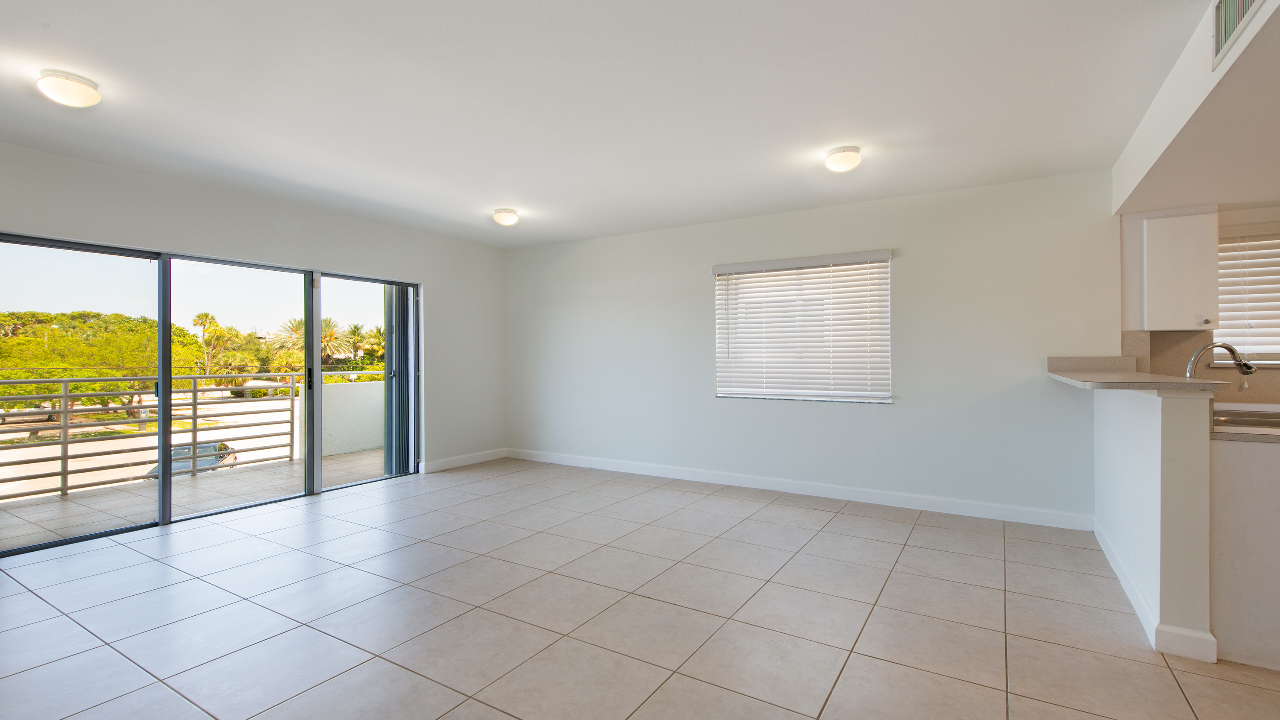 7921-Harding-Ave-#101-01