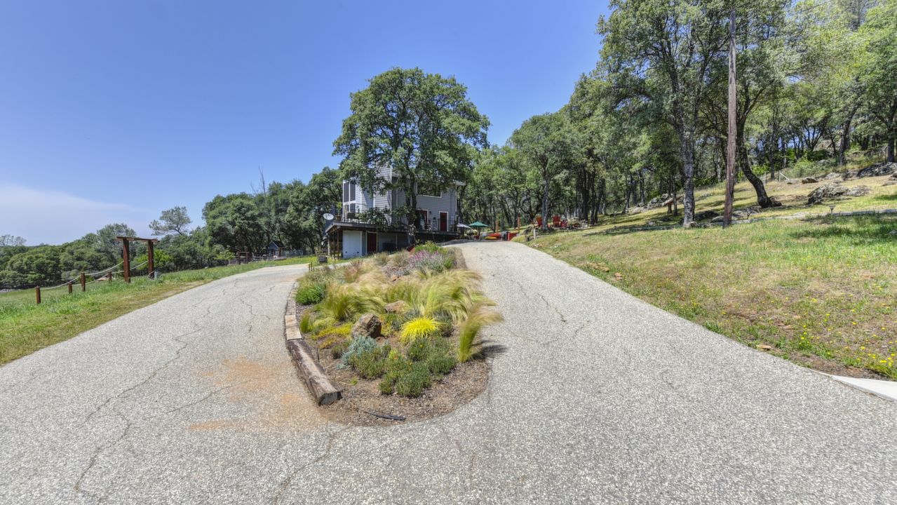 5705 Fawnridge Rd, Auburn, CA, 95602 Scene 2