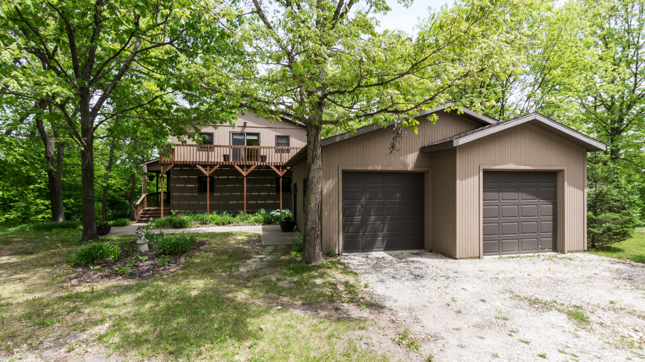 Front of Home & Garage