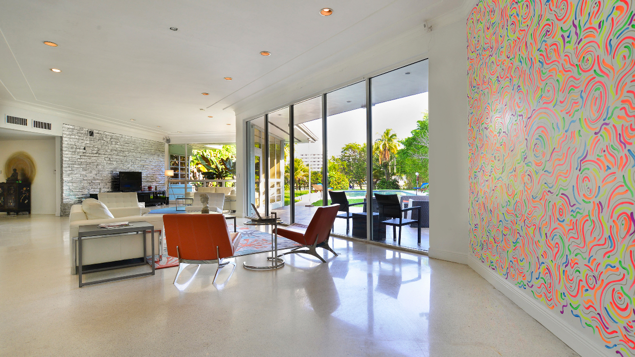 4333-Pine-Tree-Dr-03