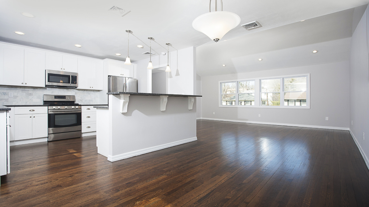 130 Hillside Rd, Farmingdale, NY, 11735 Scene 4