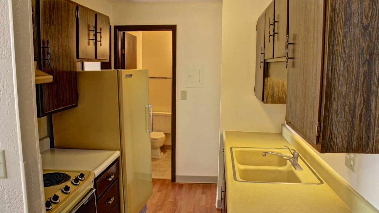 Foxboro Properties (715) 835-6001