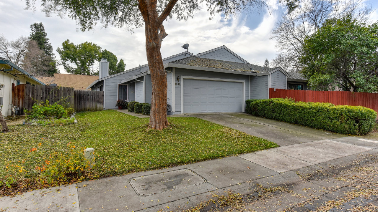 1900 Maykirk Way, Sacramento, CA, 95833 Scene 1