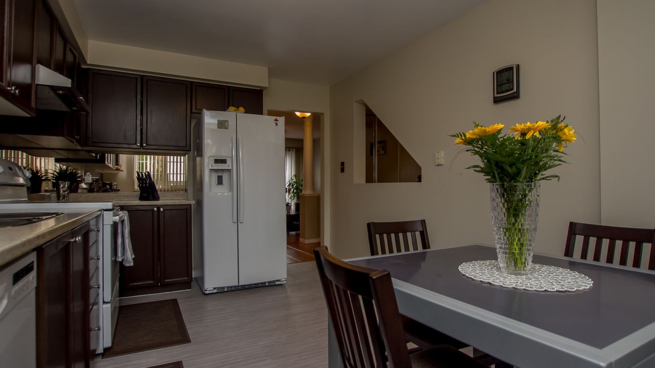 57 Brickyard Way Unit 112, Brampton, ON, L6V 4L6 Scene 4