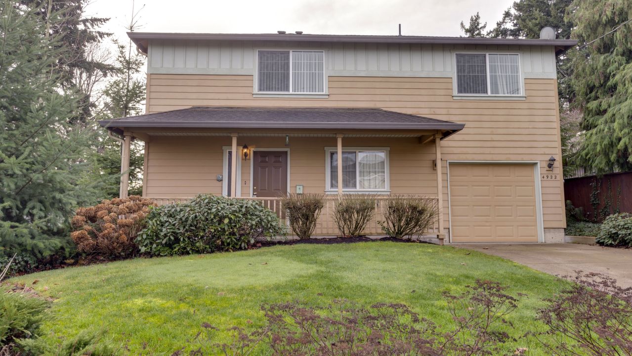 4922 NE Holman St, Portland, OR, 97218 Scene 2