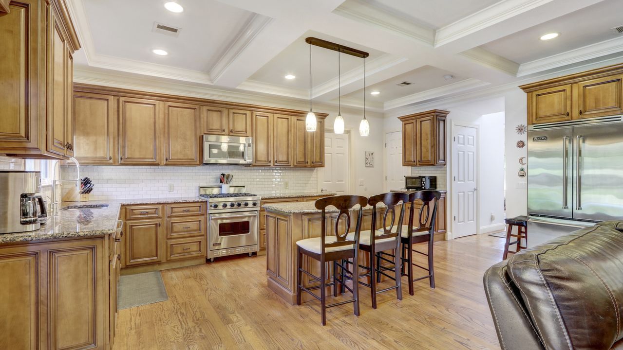 1580 Church Rd, Wantagh, NY, 11793 Scene 2