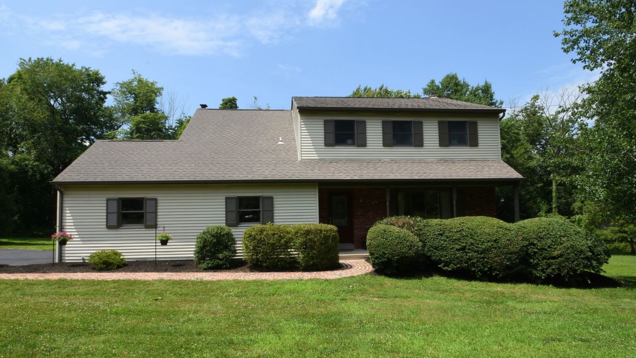 1270 Oxford Valley Rd, Yardley, PA, 19067 Scene 1