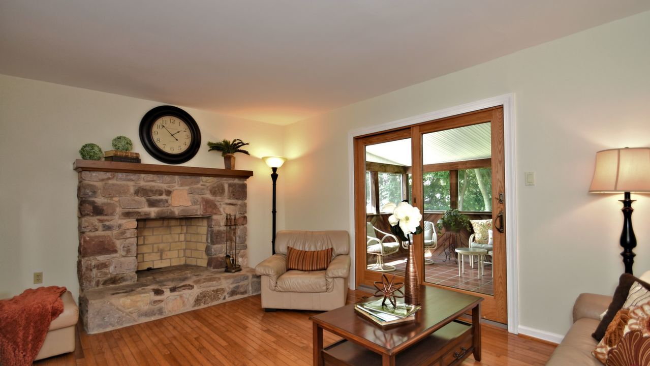 1270 Oxford Valley Rd, Yardley, PA, 19067 Scene 4