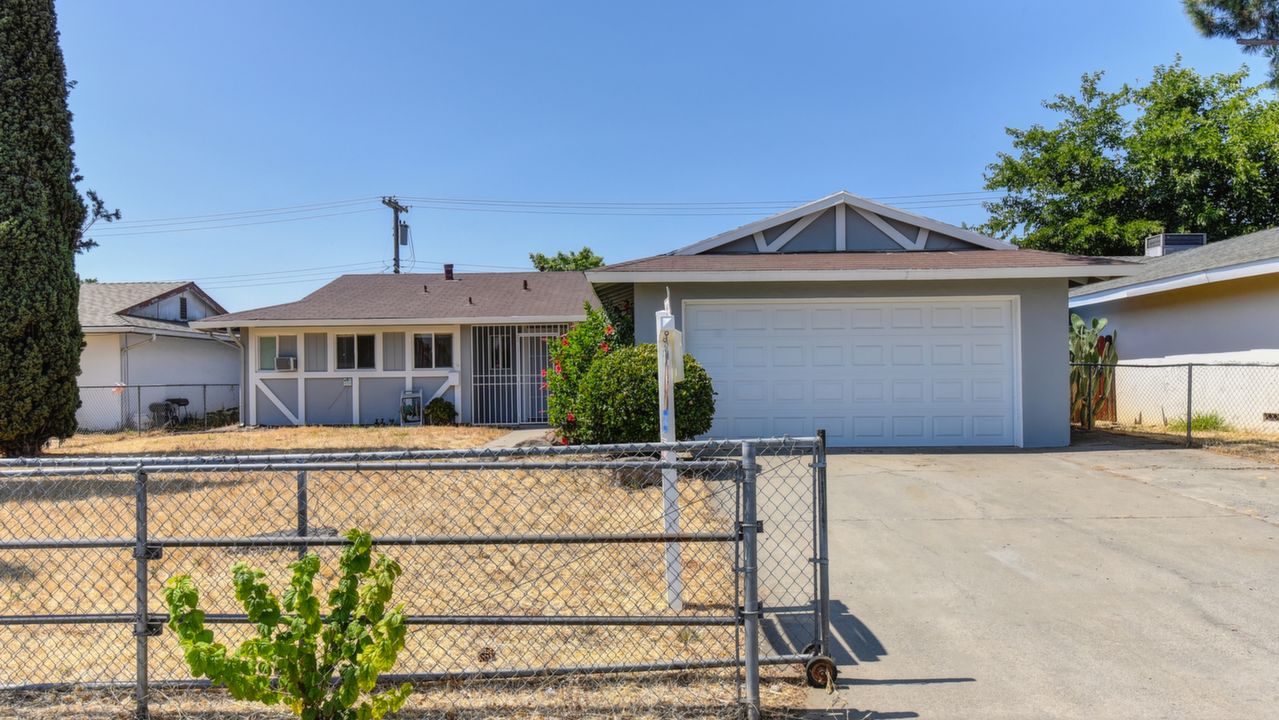 6816 Cunningham Way, Sacramento, CA, 95828 Scene 1