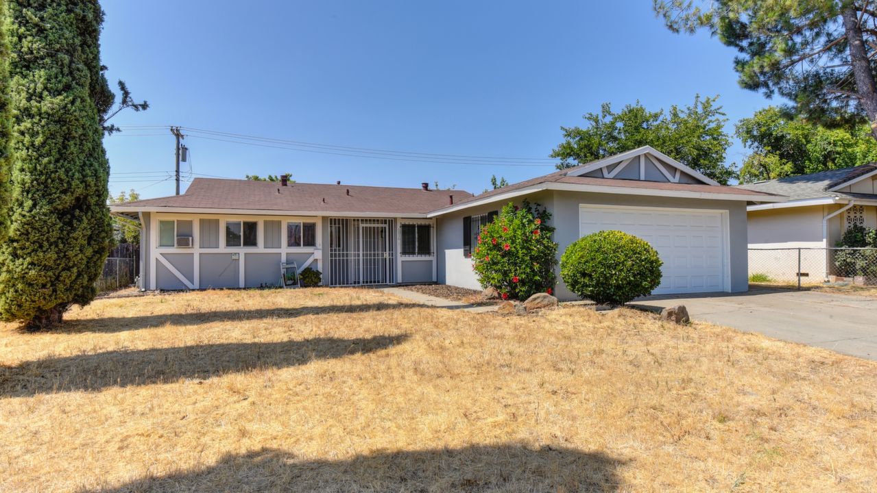 6816 Cunningham Way, Sacramento, CA, 95828 Scene 2